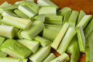 Zucchini bars