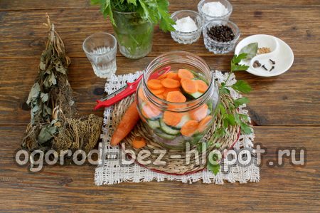 Add carrots to the jar