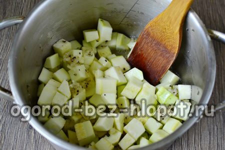 Zucchini in the marinade
