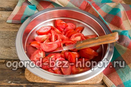 chop tomatoes