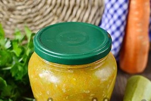 Adjika od tikvica s jabukama za zimu