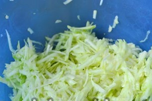 grate zucchini