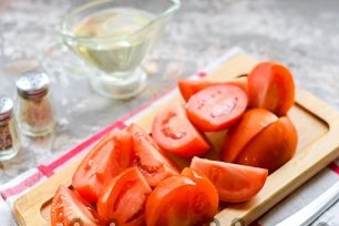 chopped tomatoes