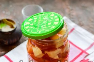 drain the can from the jar, prepare the marinade and refill the cans