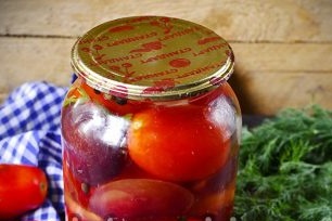 tomatoes with plums ready