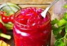 Salata od cikle s paprikom i lukom