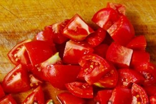 chop tomatoes