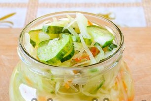 fill cans with salad