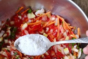 combine the ingredients in one bowl and add salt