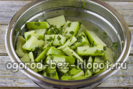 mix vegetables with marinade