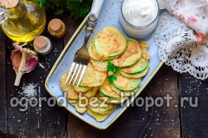 zucchini in garlic batter