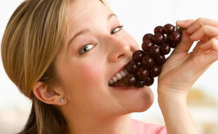 calorie black grapes