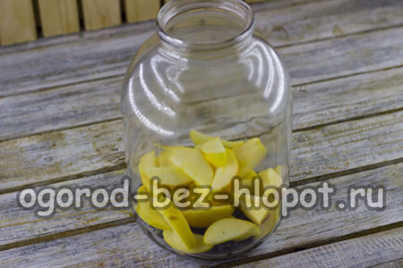 chop apples, add to jar