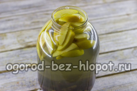 pour syrup into a jar