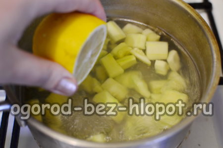 pour lemon juice