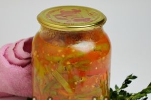 lecho with green beans