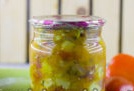 Salata od tikvica, rajčice, papra, mrkve i luka