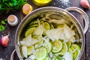 put vegetables in a pan