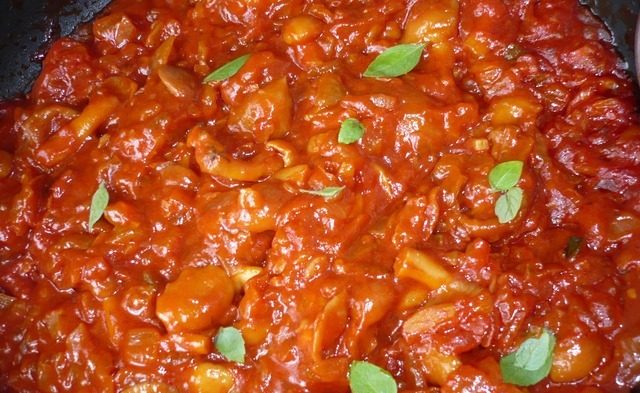 Mushrooms in Tomato Sauce