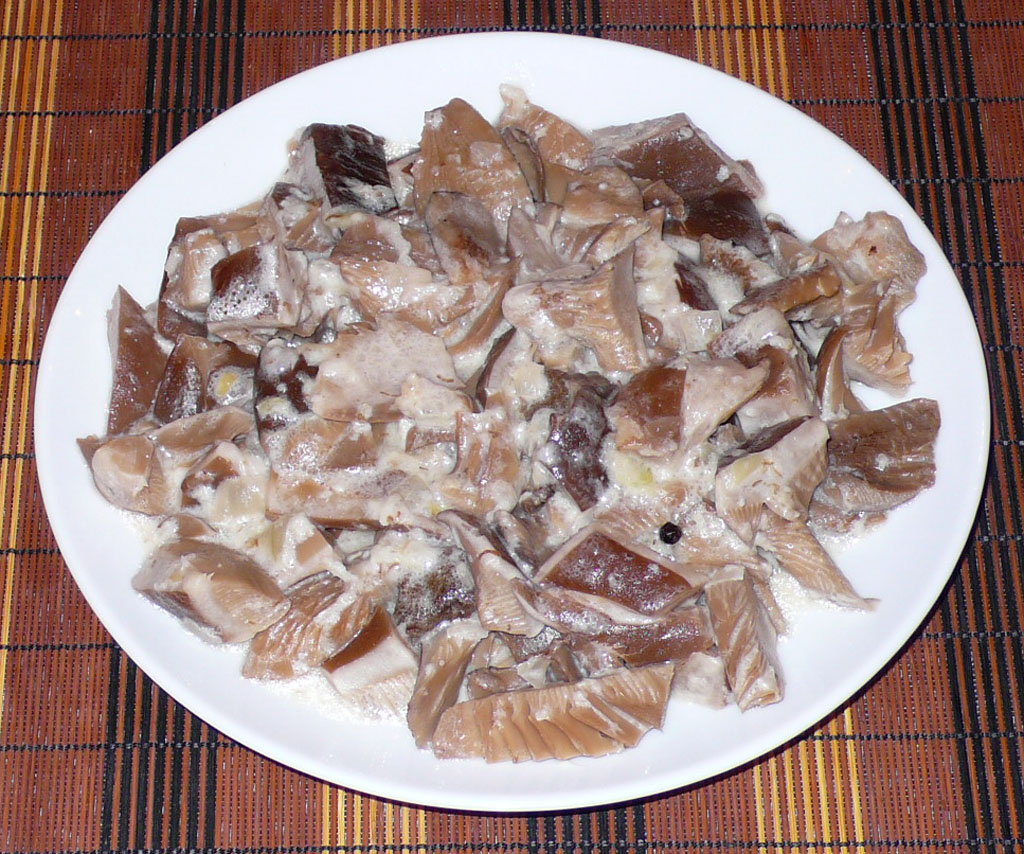 Mushrooms in sour cream