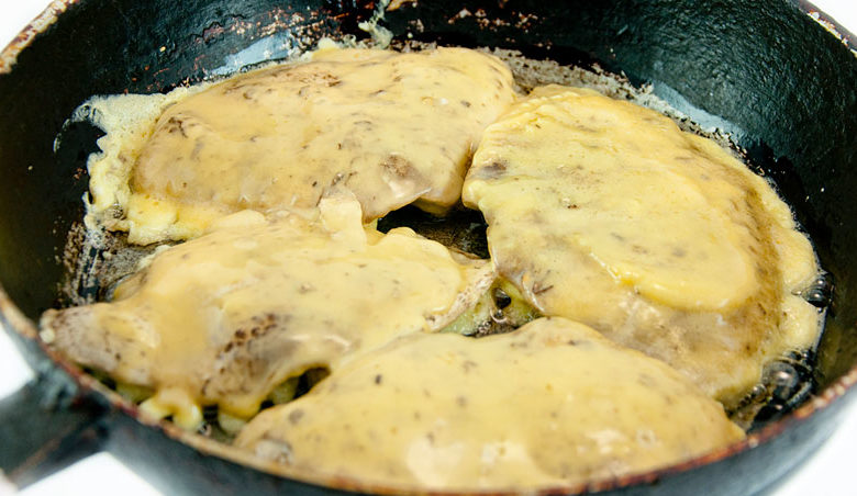 Omelette mushrooms
