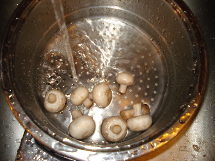 Mushroom washing