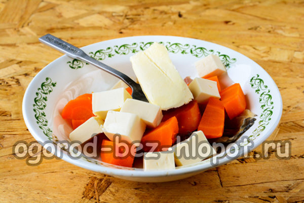 dodajte maslac i sir