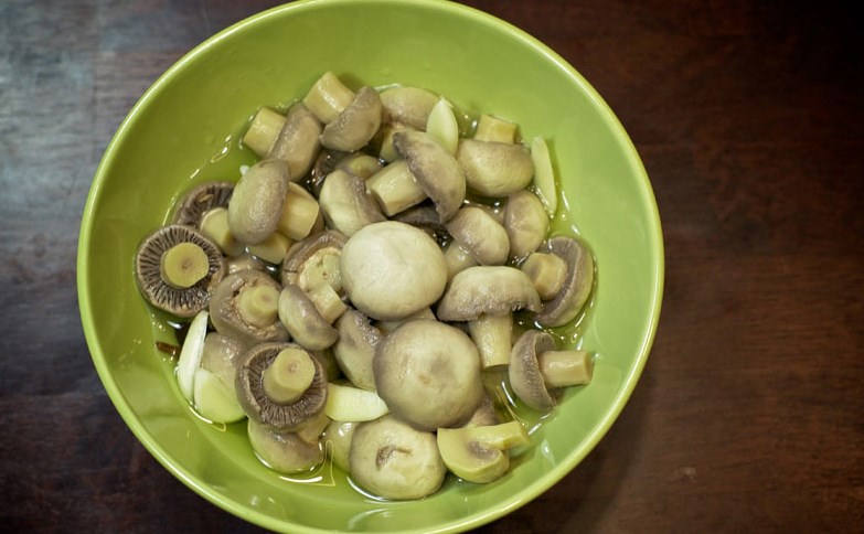 Pickled Mushrooms with Apple Cider Vinegar