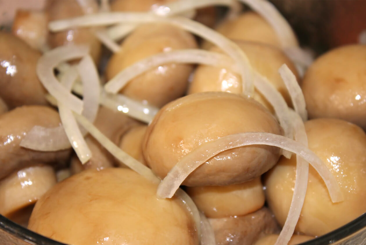 Mushrooms with onions