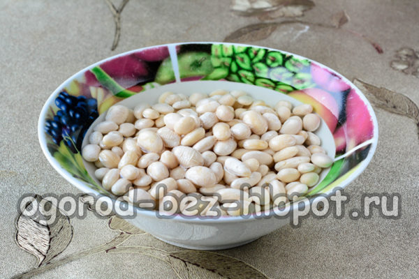 Soak the beans, drain the water