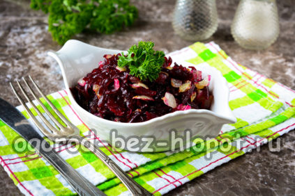 beetroot salad with fried onions