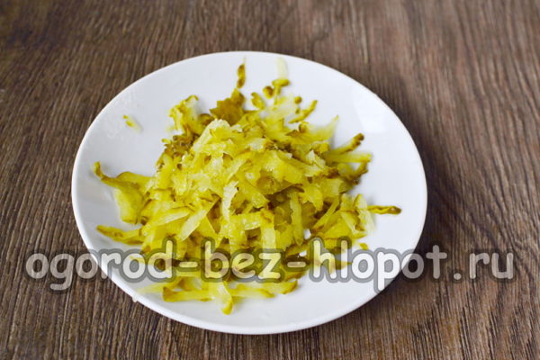 grate cucumbers