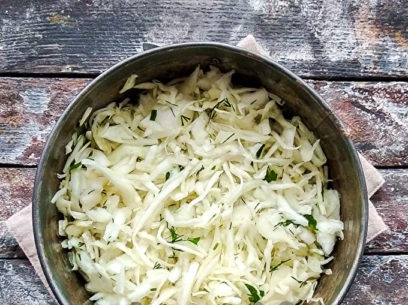 put the cabbage in the mold