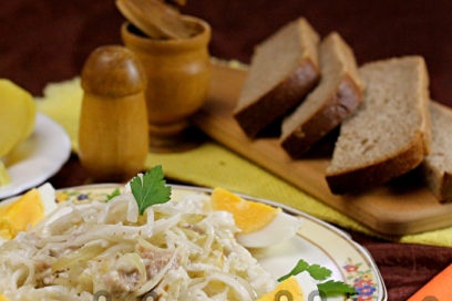 complement the salad with eggs and herbs