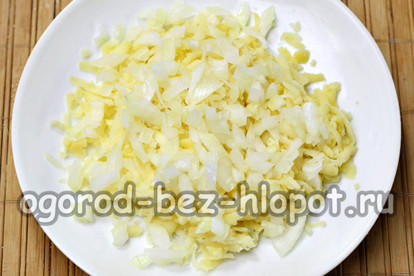 grate potatoes, put onions