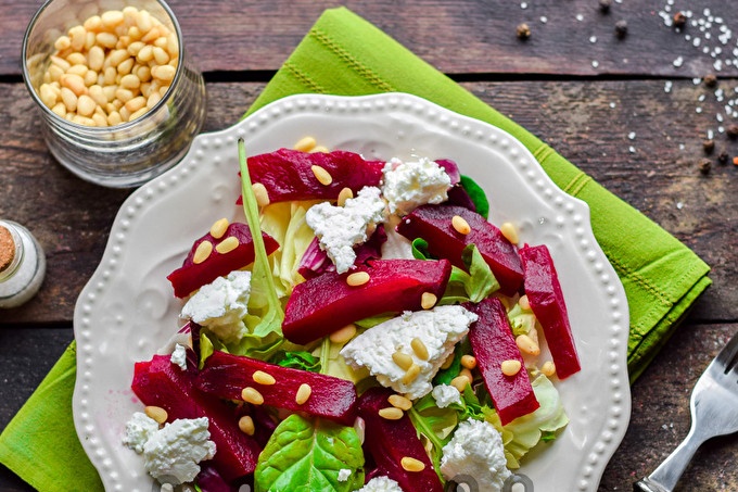 beetroot salad with goat cheese and pine nuts