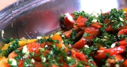 Baked pepper salad