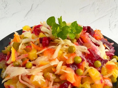 put vinaigrette in a plate