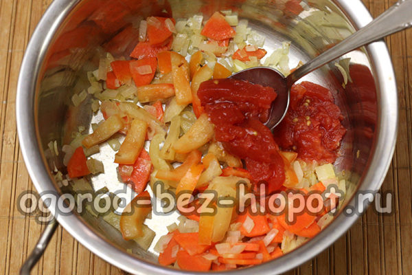 add pepper and tomatoes