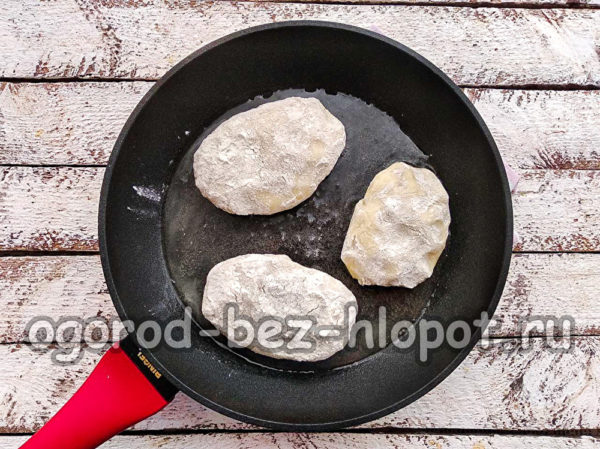 put zrazy in a pan