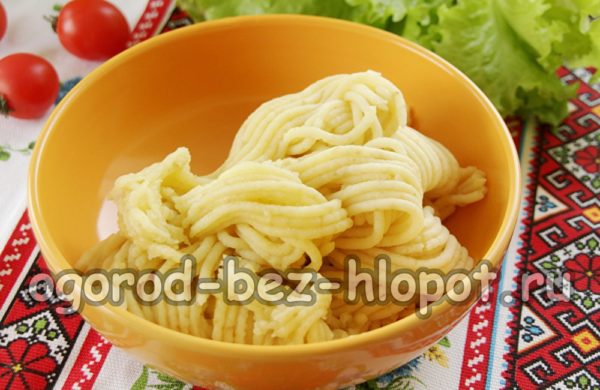 mince boiled potatoes
