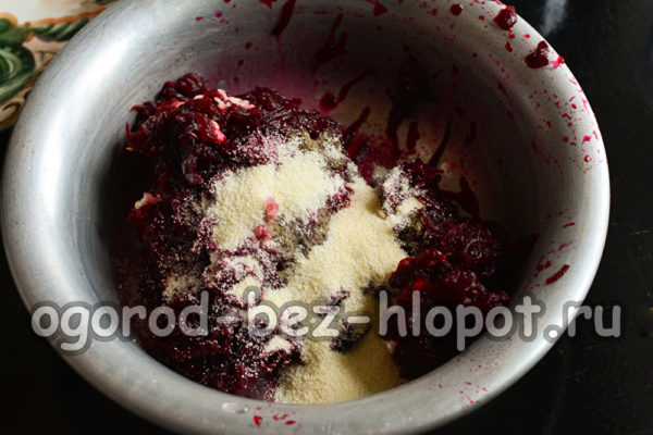 add salt, pepper, semolina