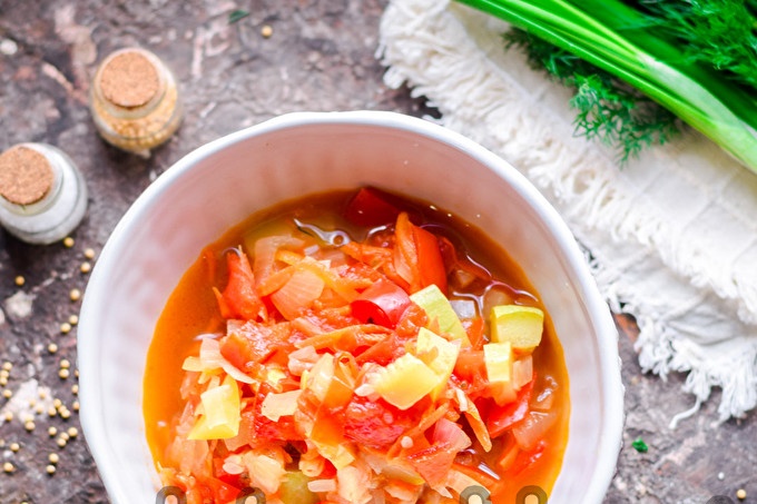 salad of zucchini, tomatoes, peppers, carrots and onions for the winter