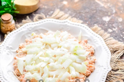 layer of pickled onions