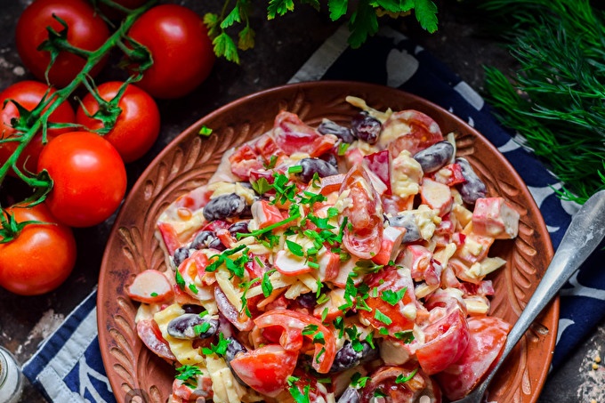 salad with beans and crab sticks