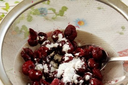 sprinkle cherries with starch