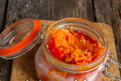 put peppers in a jar