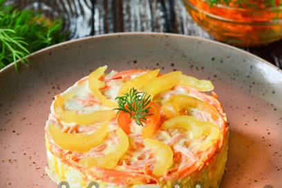 Korean carrot salad with chicken