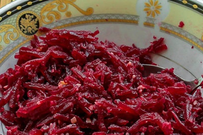 beets with nuts