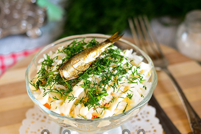 delicious sprat salad